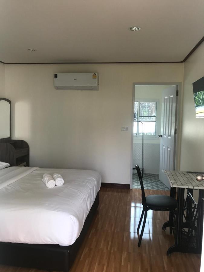 บ้านวิรา ห้องพัก Baan Wira Кхон Каен Екстериор снимка