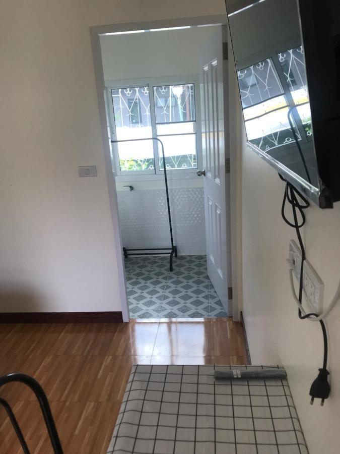 บ้านวิรา ห้องพัก Baan Wira Кхон Каен Екстериор снимка