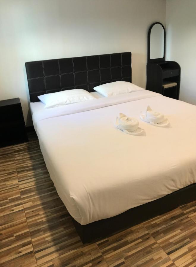 บ้านวิรา ห้องพัก Baan Wira Кхон Каен Екстериор снимка